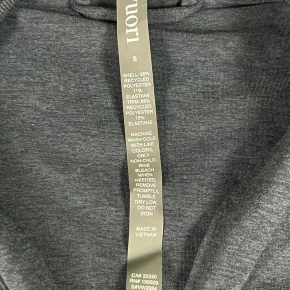 Vuori Halo Mini FZ Hoodie Sm Midnight Heather Sweatshirt NWT - Picture 3 of 4